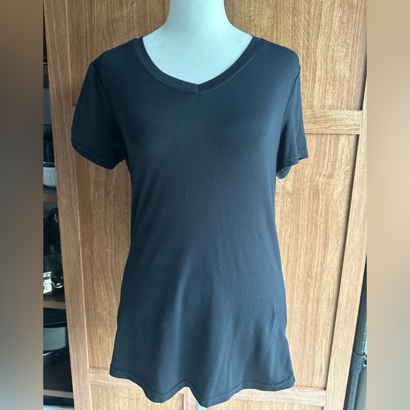AVIA Athletic V-Neck Tee - Picture 2 of 2